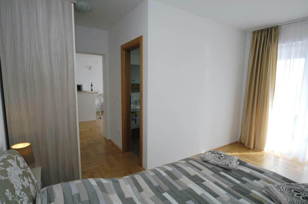 Haus Zora Ferienwohnung 7 Мошченице Экстерьер фото
