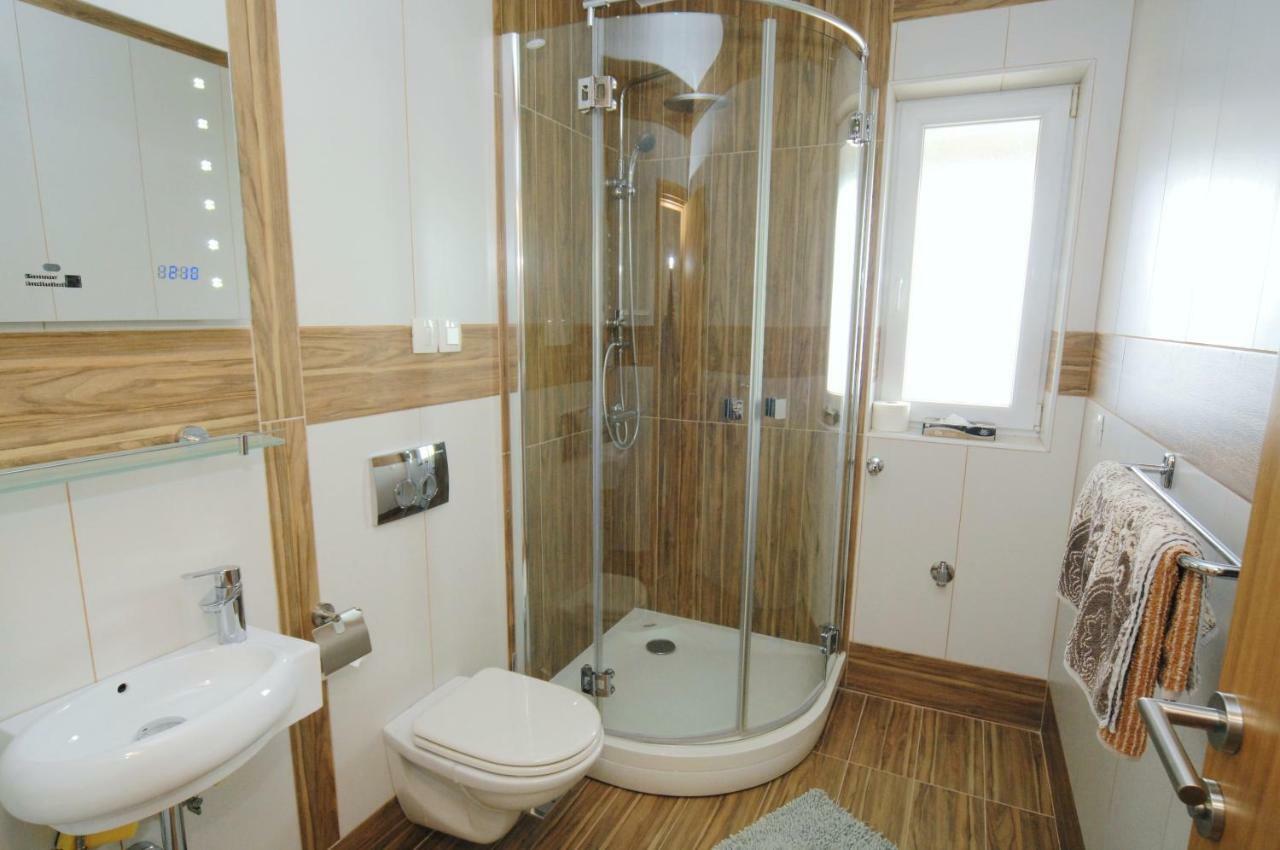 Haus Zora Ferienwohnung 7 Мошченице Экстерьер фото